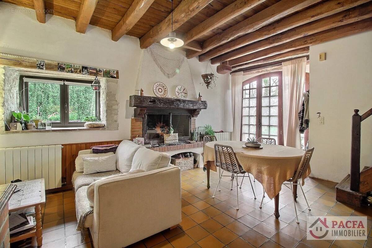 Maison à VIELMUR-SUR-AGOUT