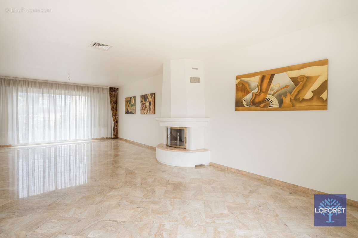 Maison à LES PAVILLONS-SOUS-BOIS