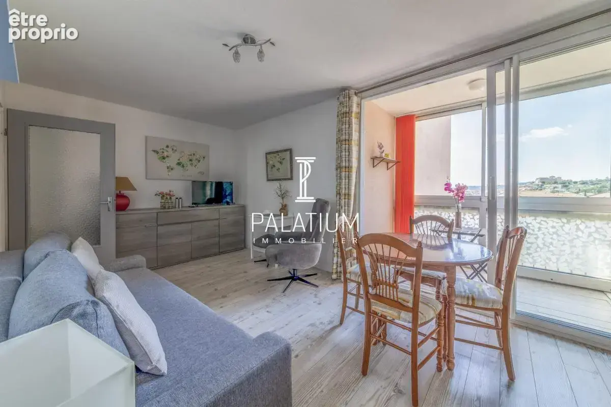 Appartement à GREOUX-LES-BAINS
