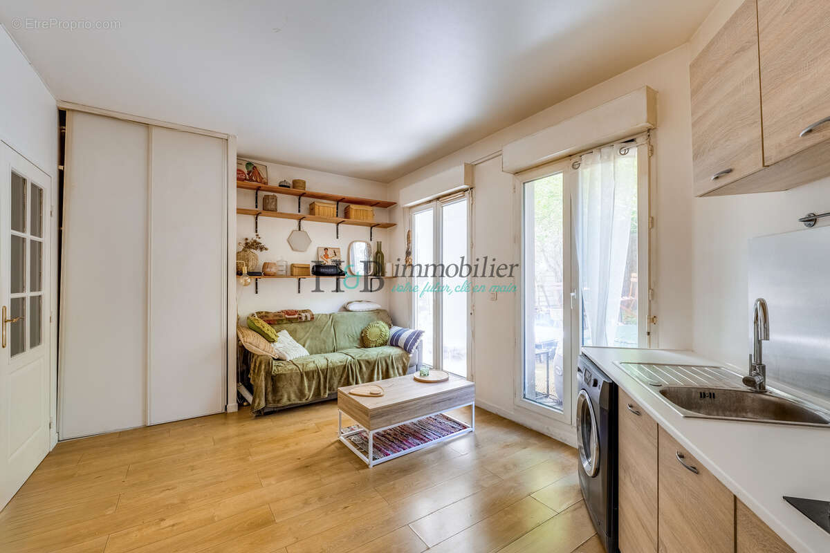 Appartement à PARIS-20E