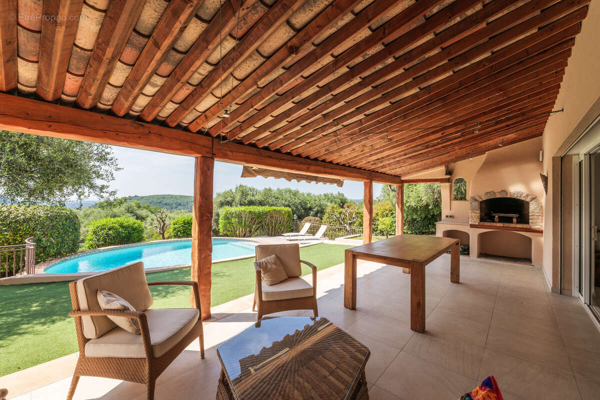 Maison à TOURRETTES-SUR-LOUP