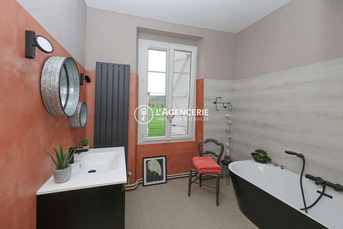 Maison à LISLE-SUR-TARN