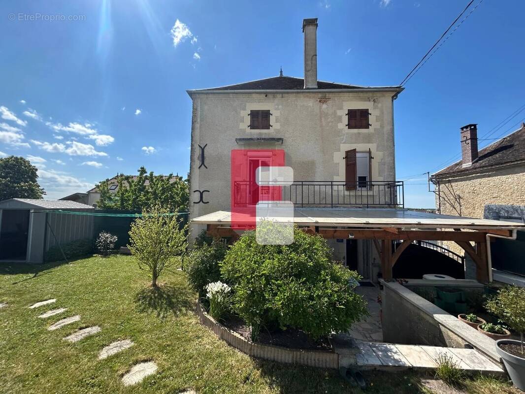Maison à PUITS-ET-NUISEMENT
