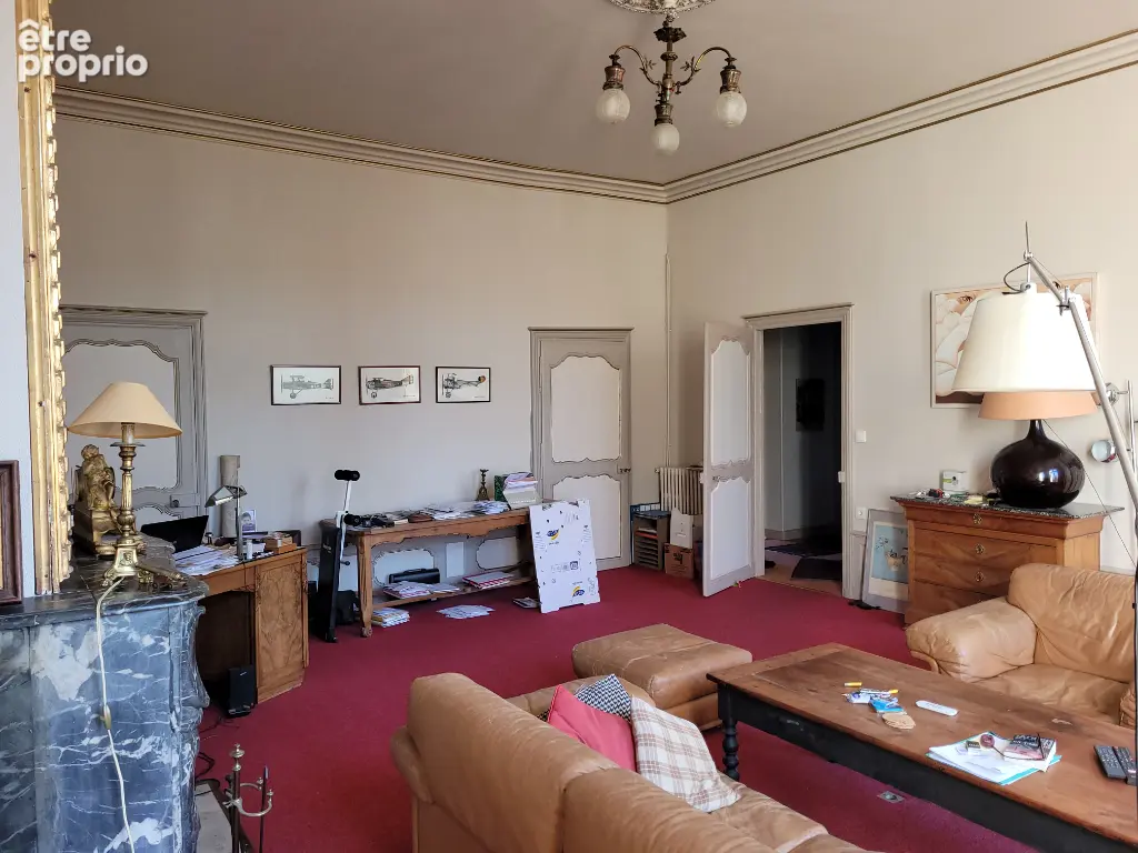 ROCHEFORT hyper  centre ville, Place COLBERT un appartement ancien de 121 m2 avec parking - photo 6