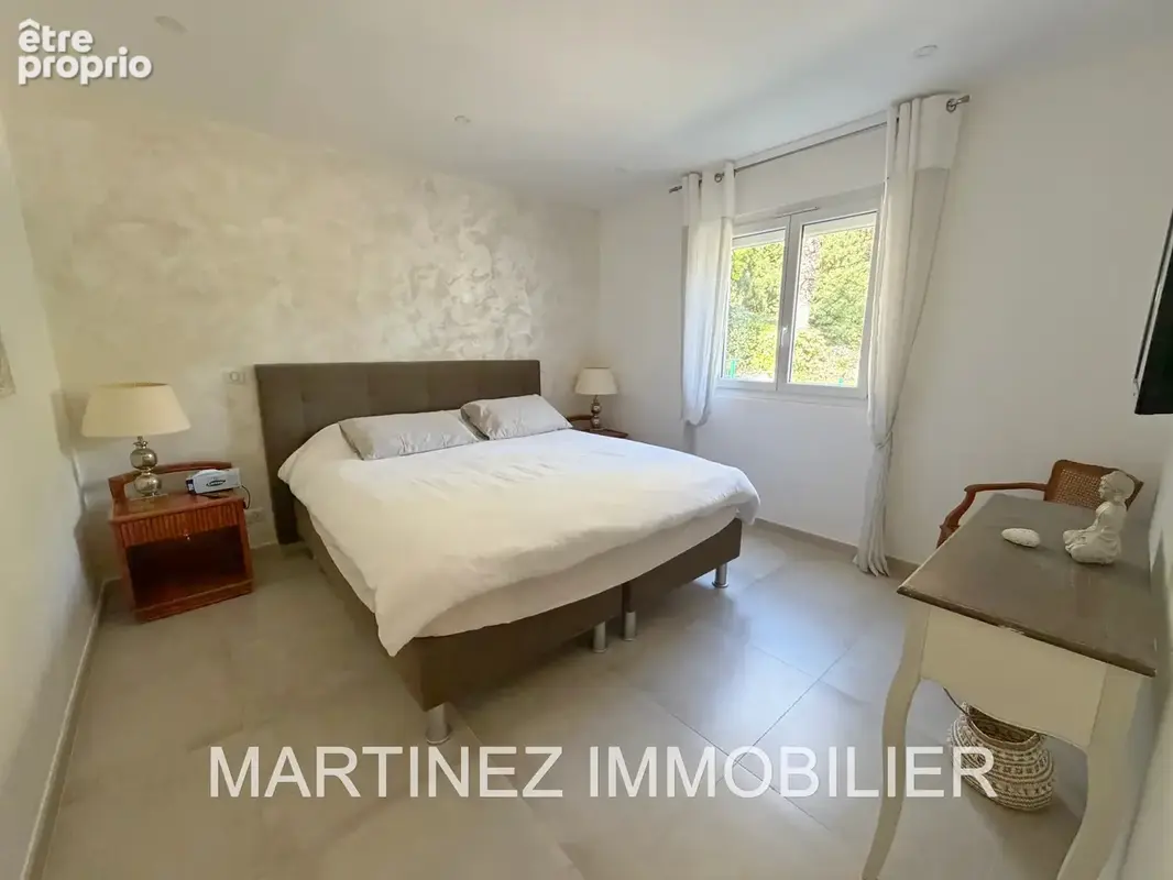 Cagnes-sur-Mer Pain de Sucre   Villa  rénovée de 236 m2 avec piscine, appartement indépendant et aperçu mer - photo 20