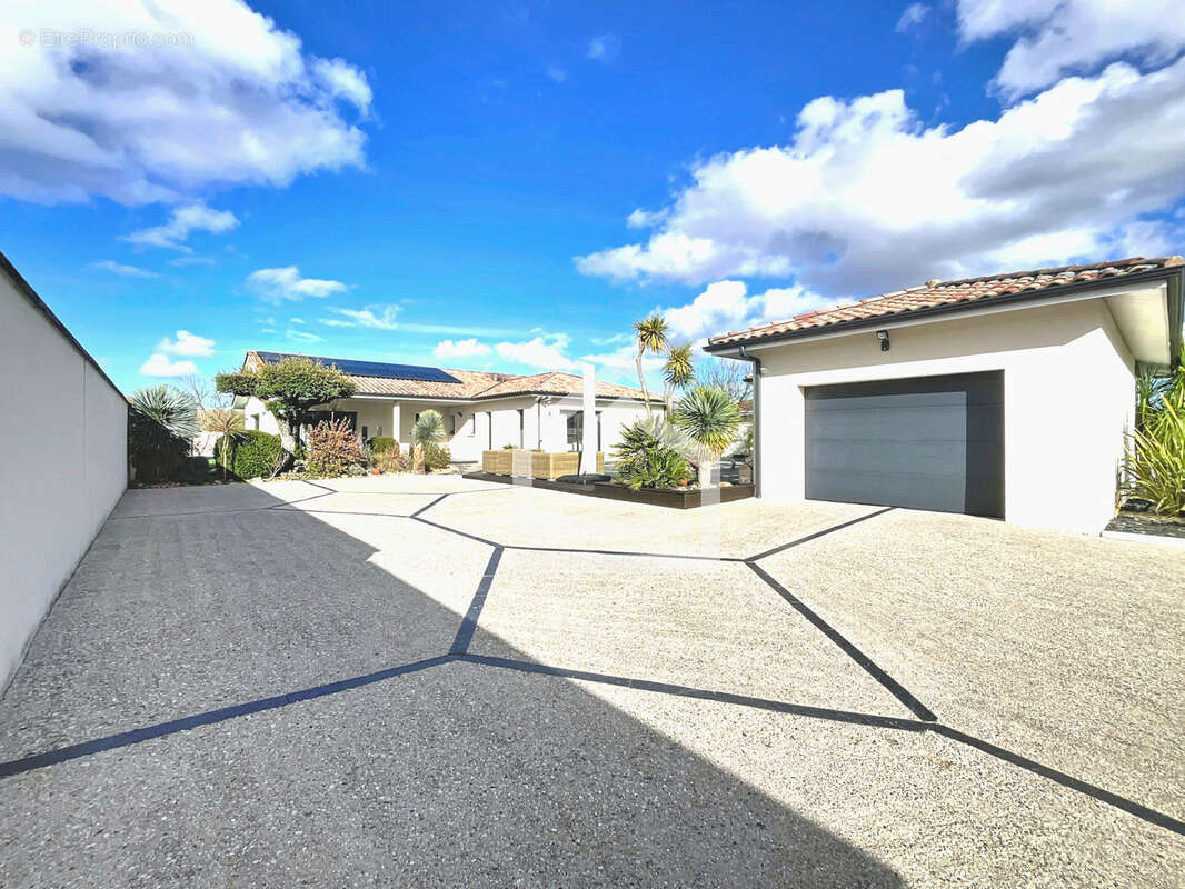 Cestas, villa contemporaine de plain-pied de 175m2 - photo 4