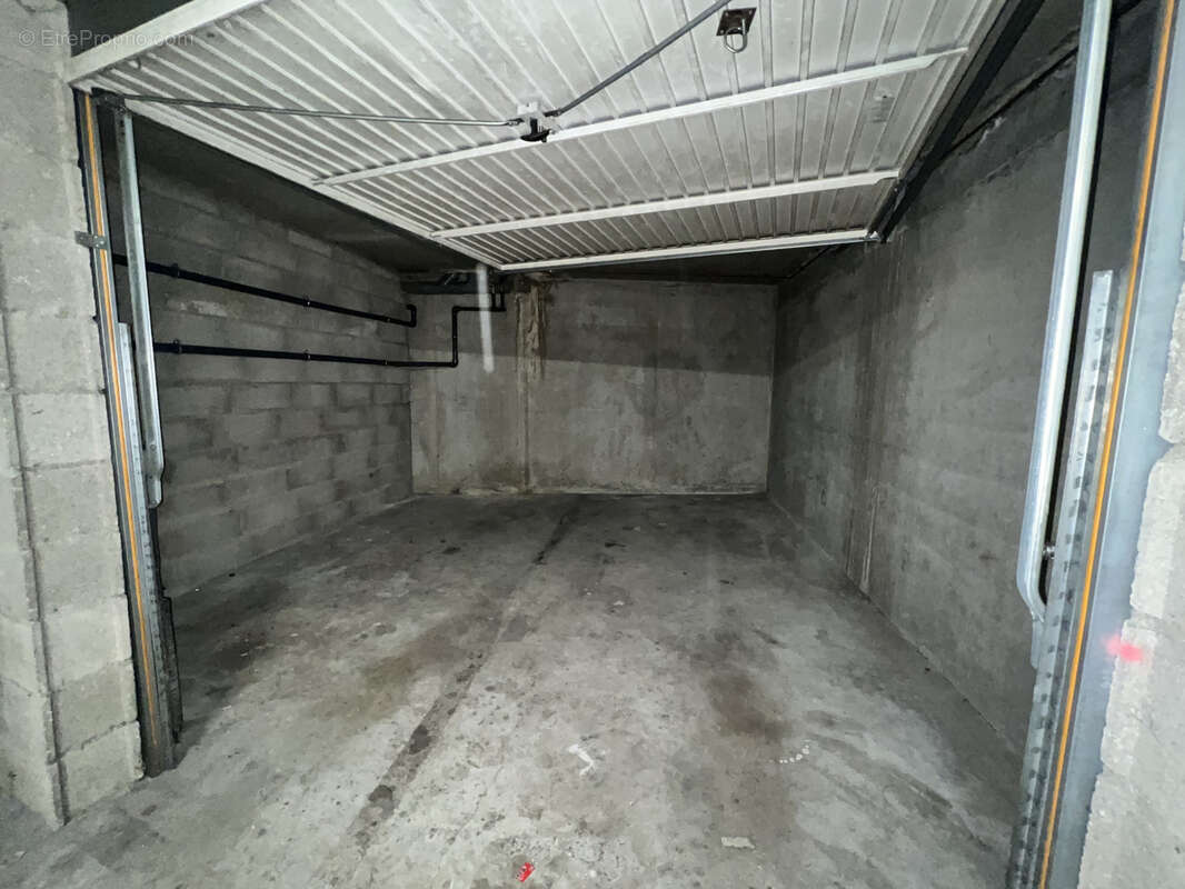 Parking à SAVIGNY-SUR-ORGE