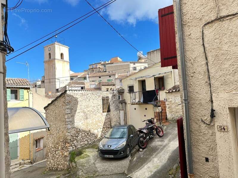 Maison à VINON-SUR-VERDON