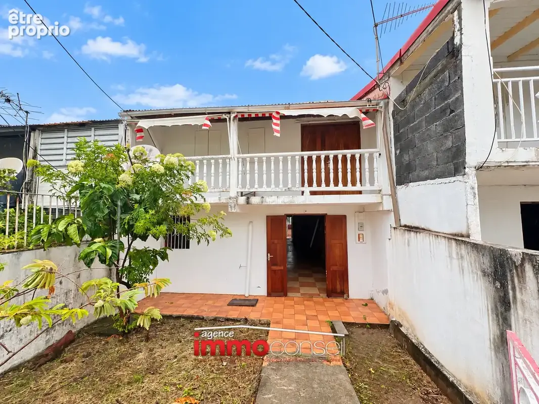 Photo Maison à Basse-Terre au prix de 152 600€