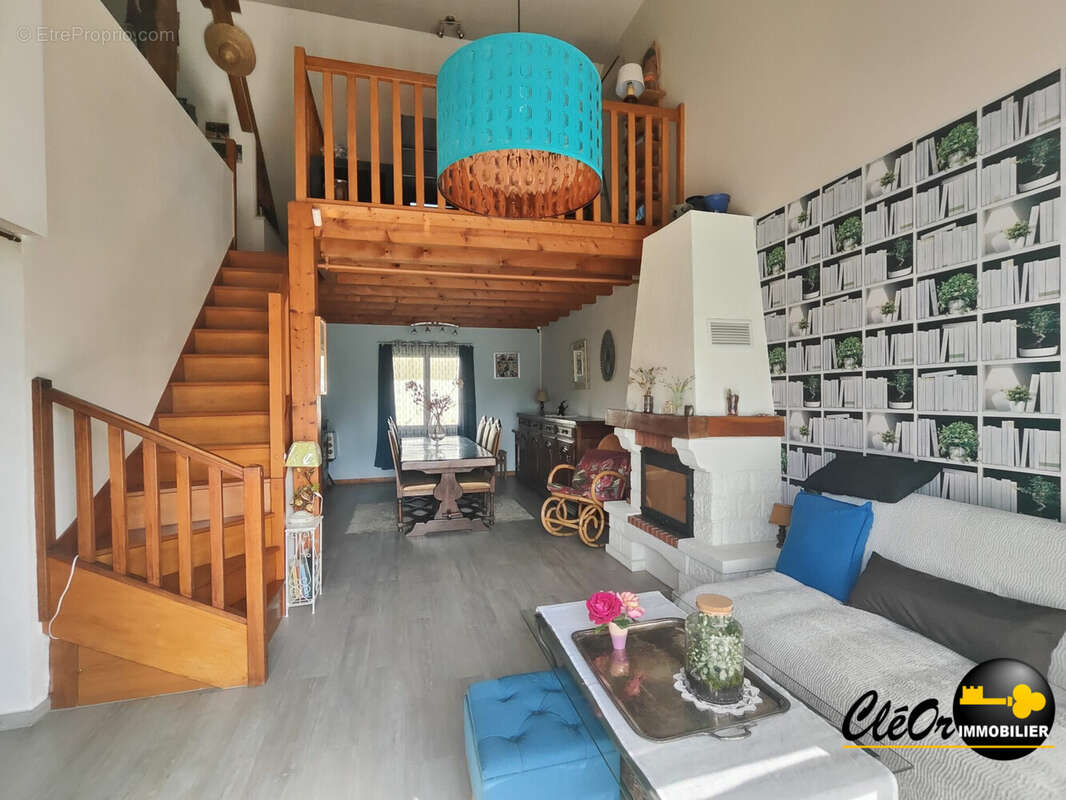 Maison 138 m² à Pierre-De-Bresse  - photo 4