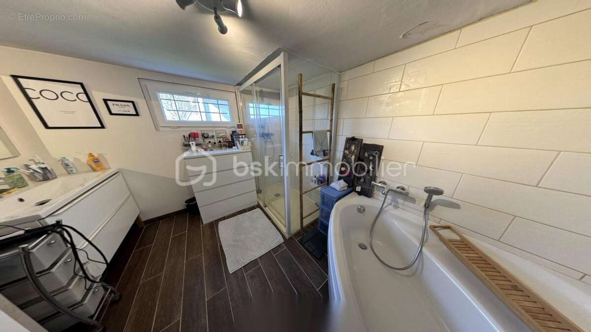 Maison à CORQUILLEROY