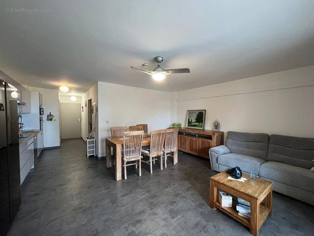 Appartement à L&#039;ETANG-SALE