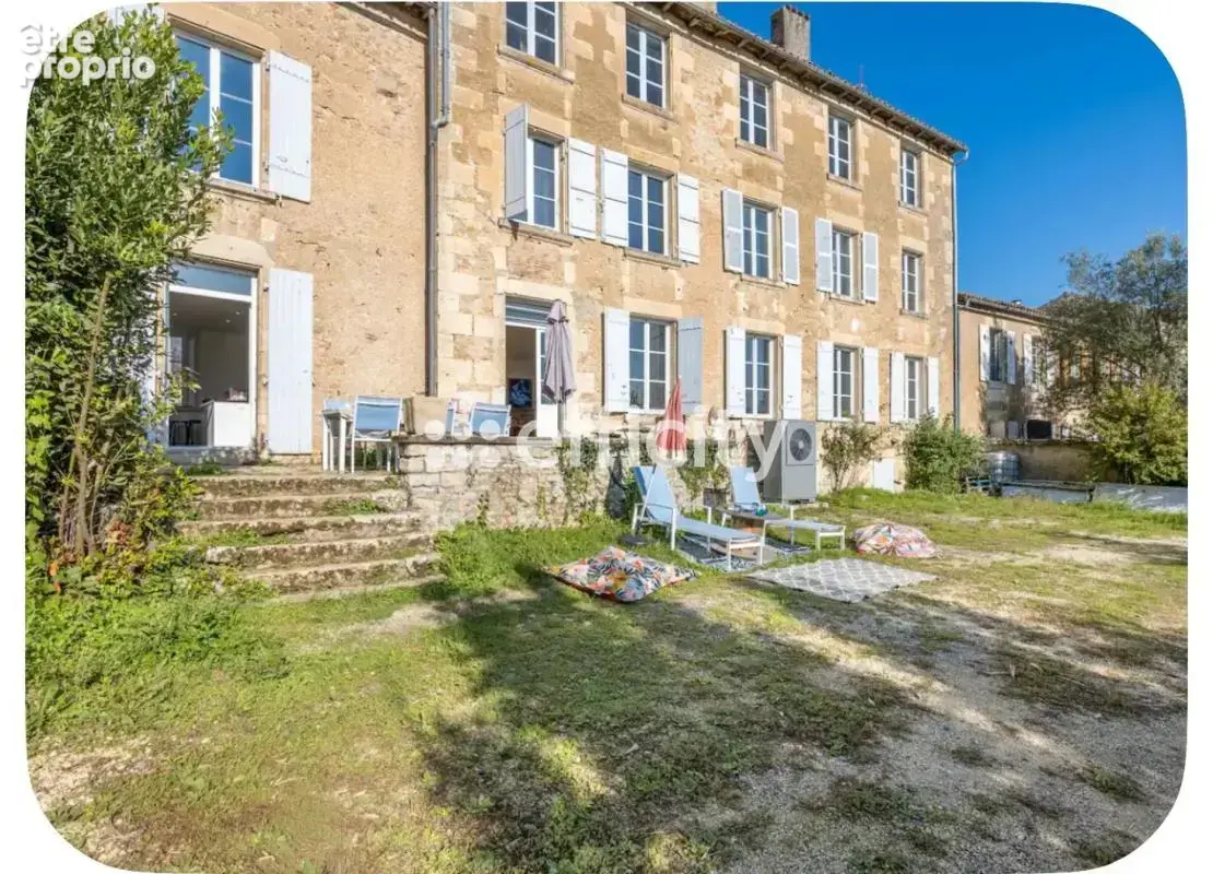 Maison 6 pièces 230 m² à vendre à Champdeniers-Saint-Denis (79220) - photo 2