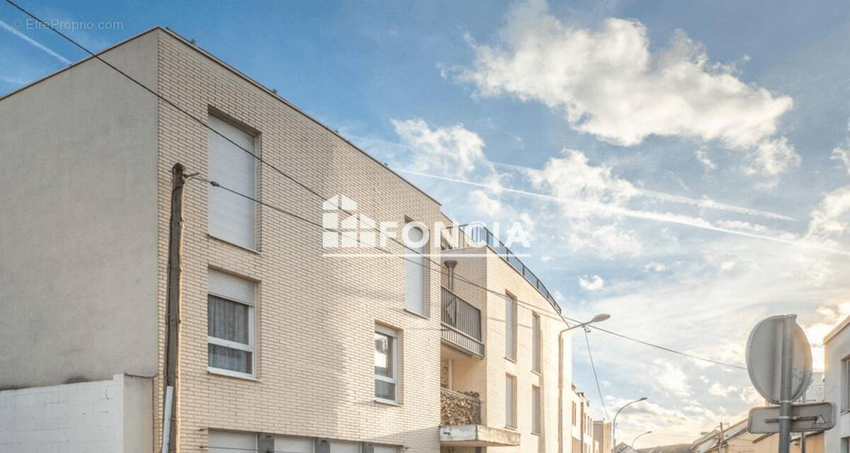 Appartement à LA COURNEUVE