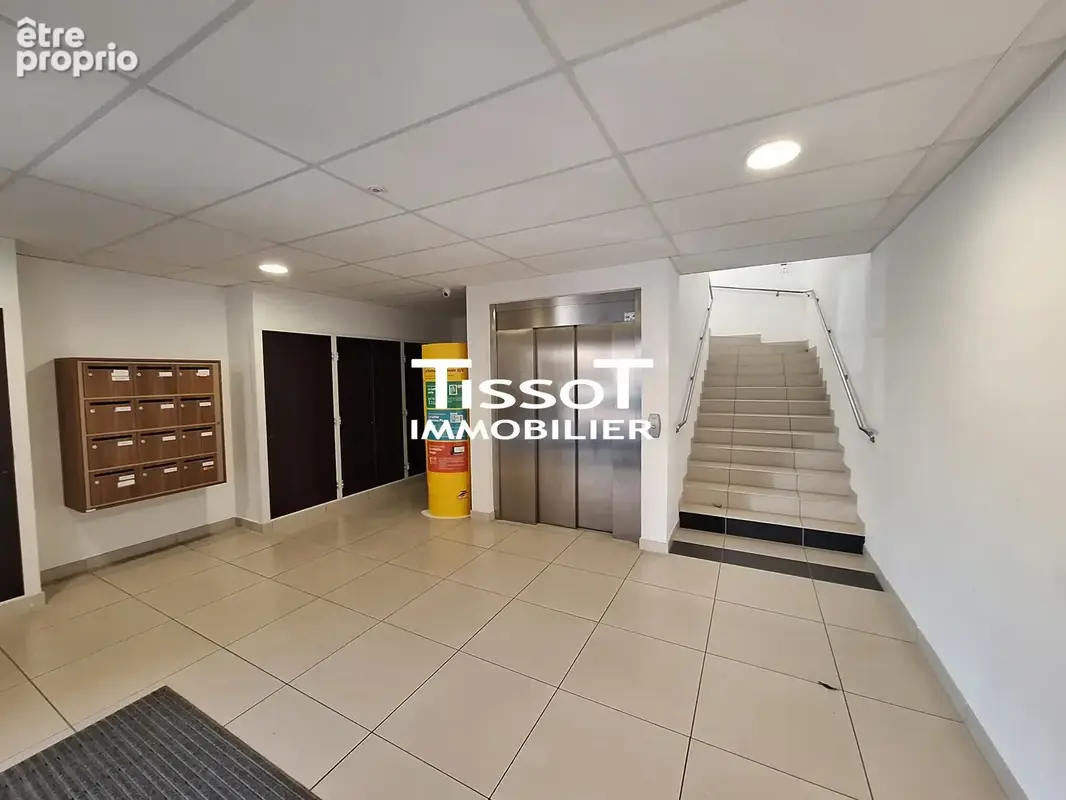 Commerce 50 m² à vendre à Generac (30510) - photo 2