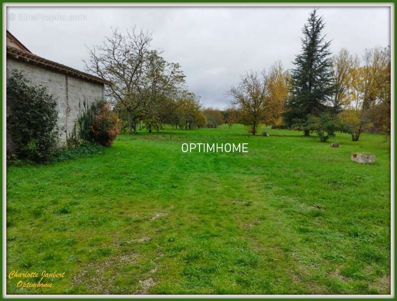 Maison à SAINT-AULAYE