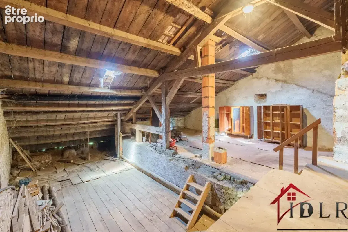 RARE   Maison de Village avec Vue et Potentiel à Coiffy-le- - photo 27