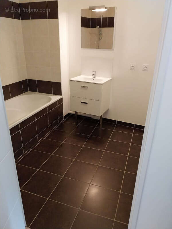 Appartement  3 pièces 71 m2 Quartier Jeanne d'Arc - photo 5