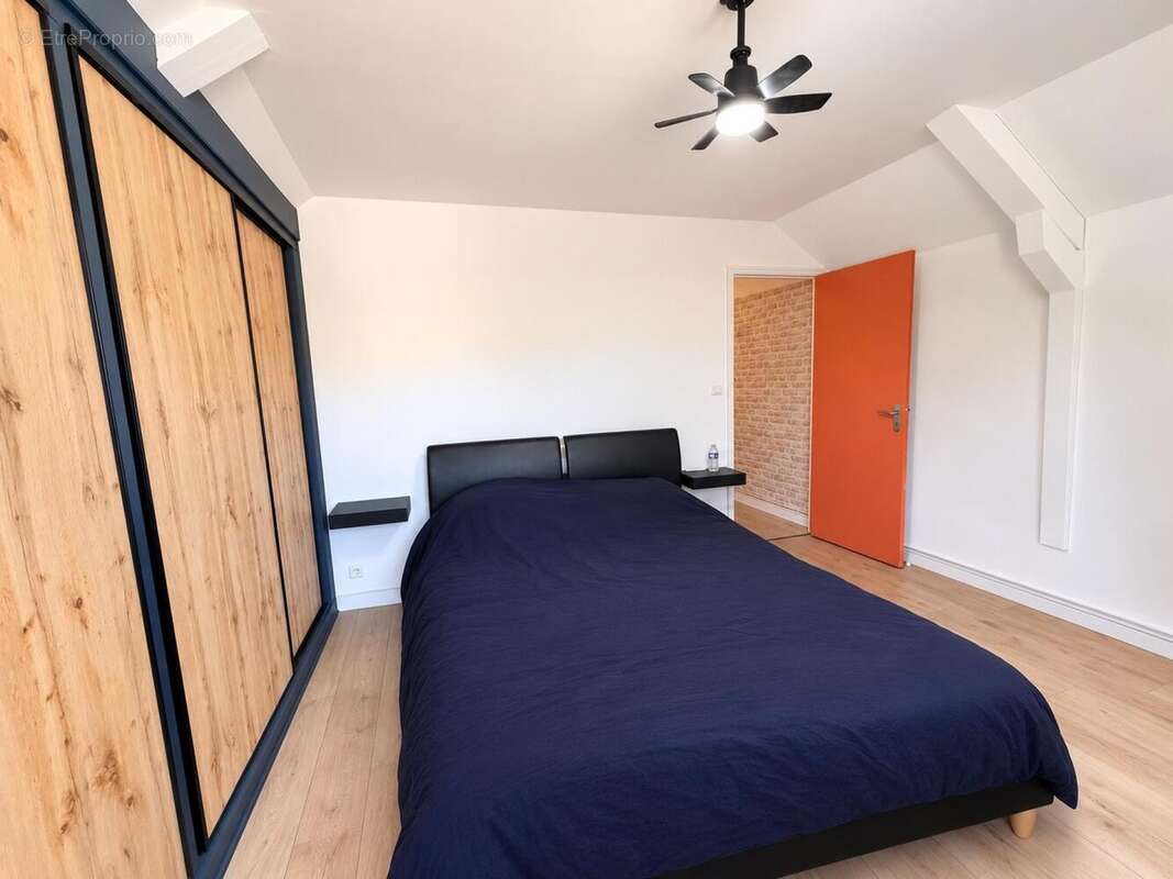 Maison 98 m² à Ussel-D'allier  - photo 8
