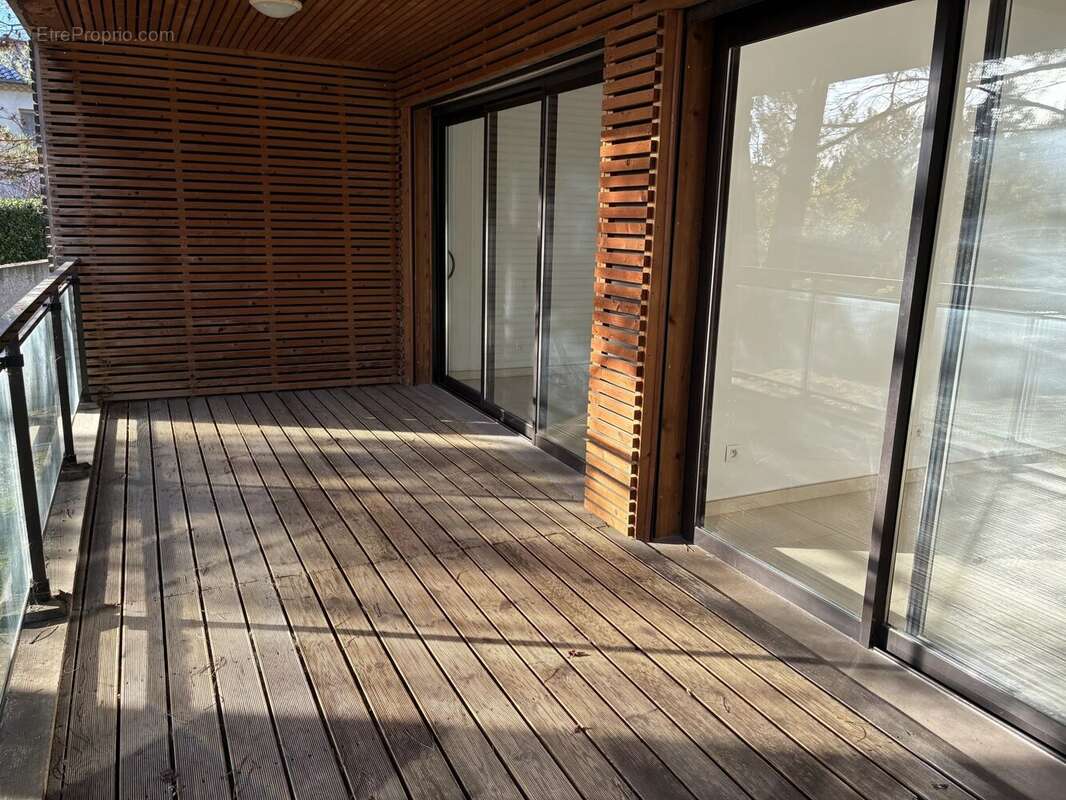 Appartement à VENELLES