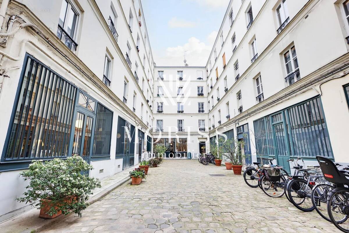 Commerce à PARIS-11E