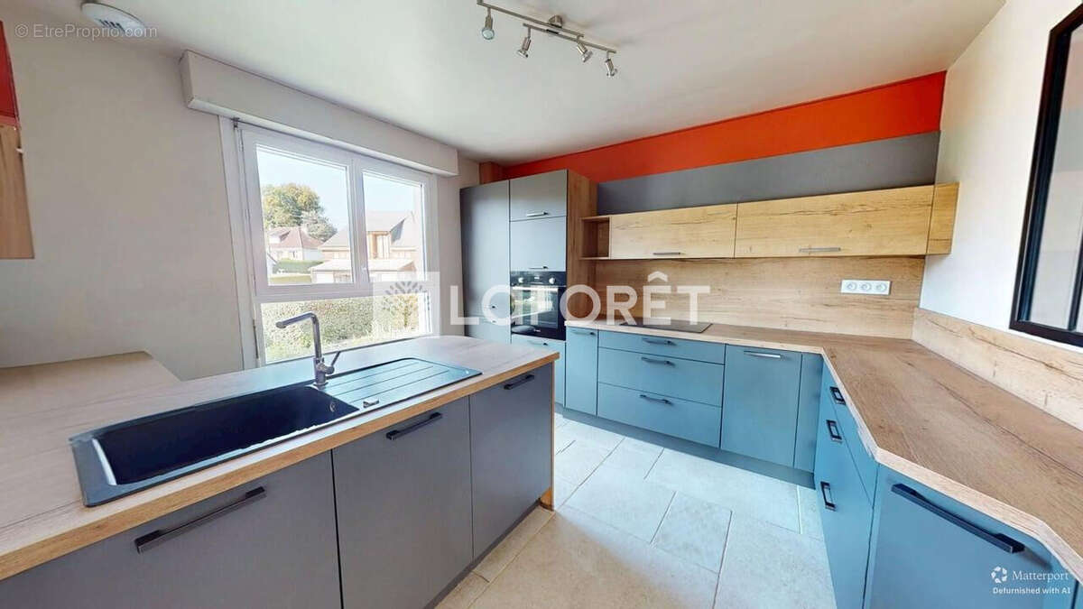 Maison à FONTAINE-LA-MALLET