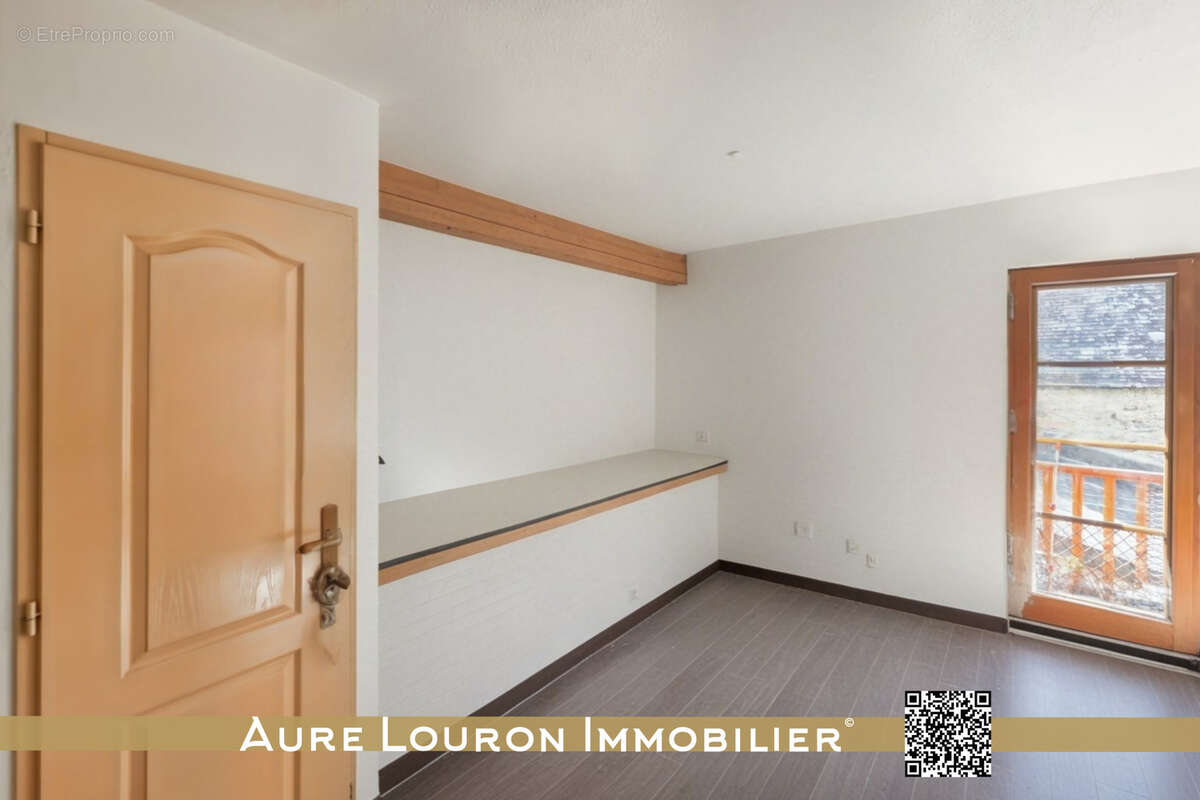Immeuble de rapport avec 3 appartements 159m2 dans le centre-bourg de bourisp. - photo 9