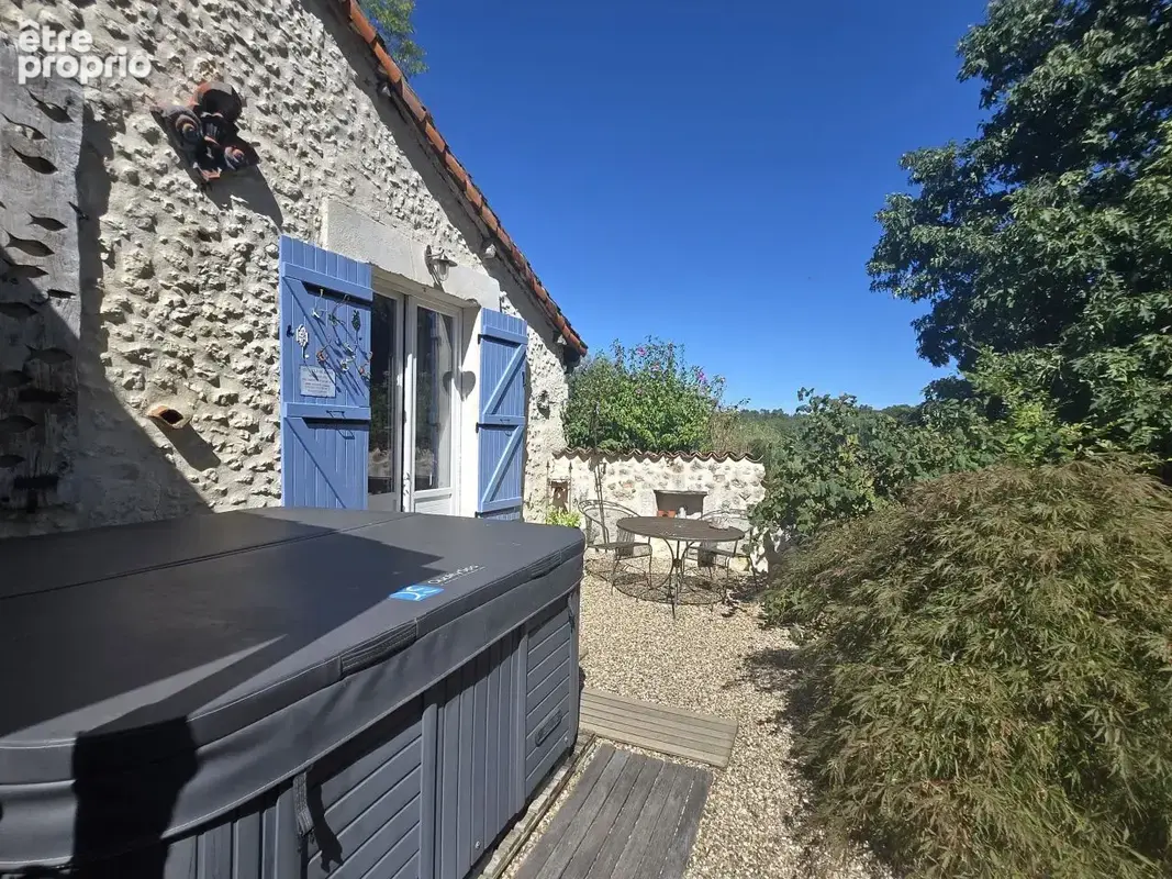 Maison en pierres en harmonie avec son jardin! - photo 29