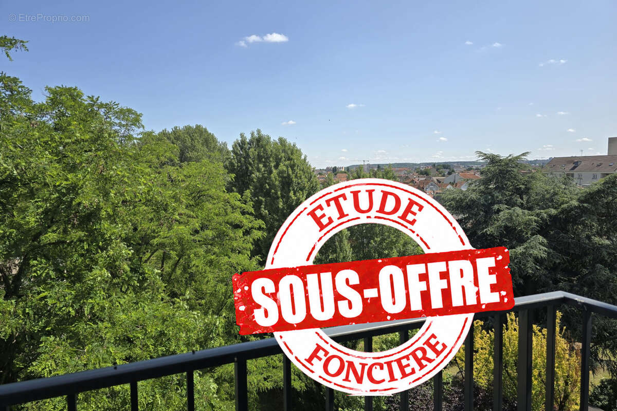 Appartement à LES PAVILLONS-SOUS-BOIS