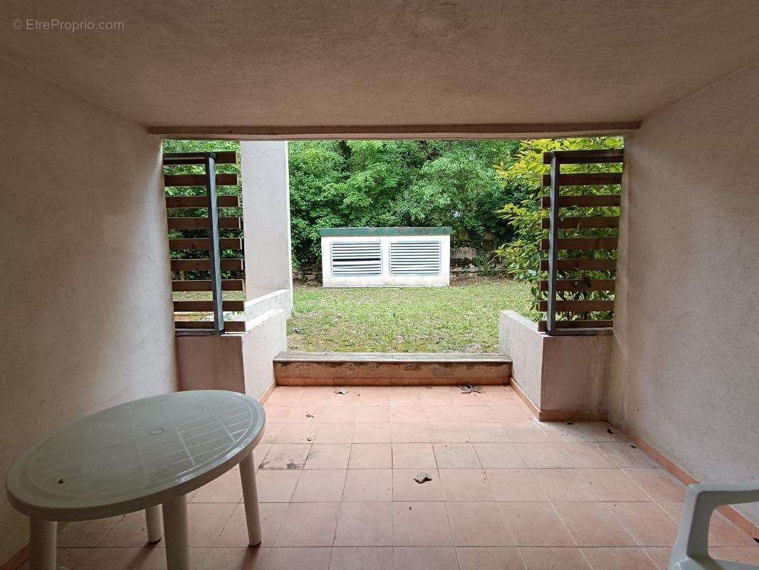 Appartement à BARJAC