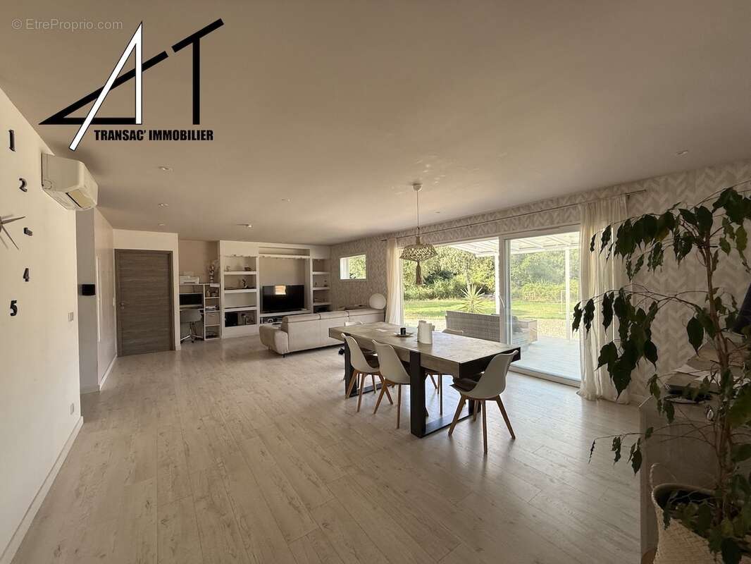 Villa plain-pied contemporaine, son parc  clos et sa piscine - photo 8