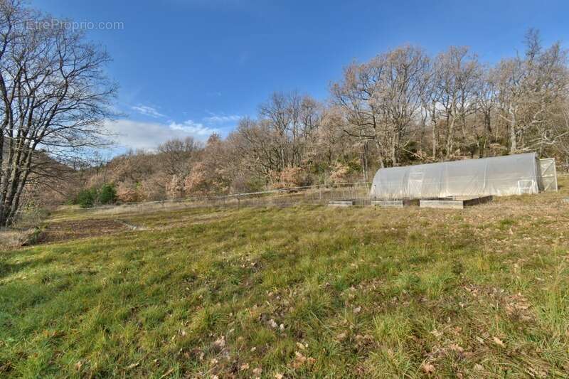 Maison à ENTREPIERRES