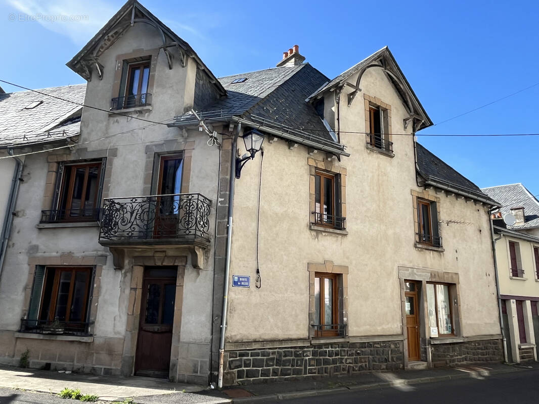 Appartement à EGLISENEUVE-D&#039;ENTRAIGUES