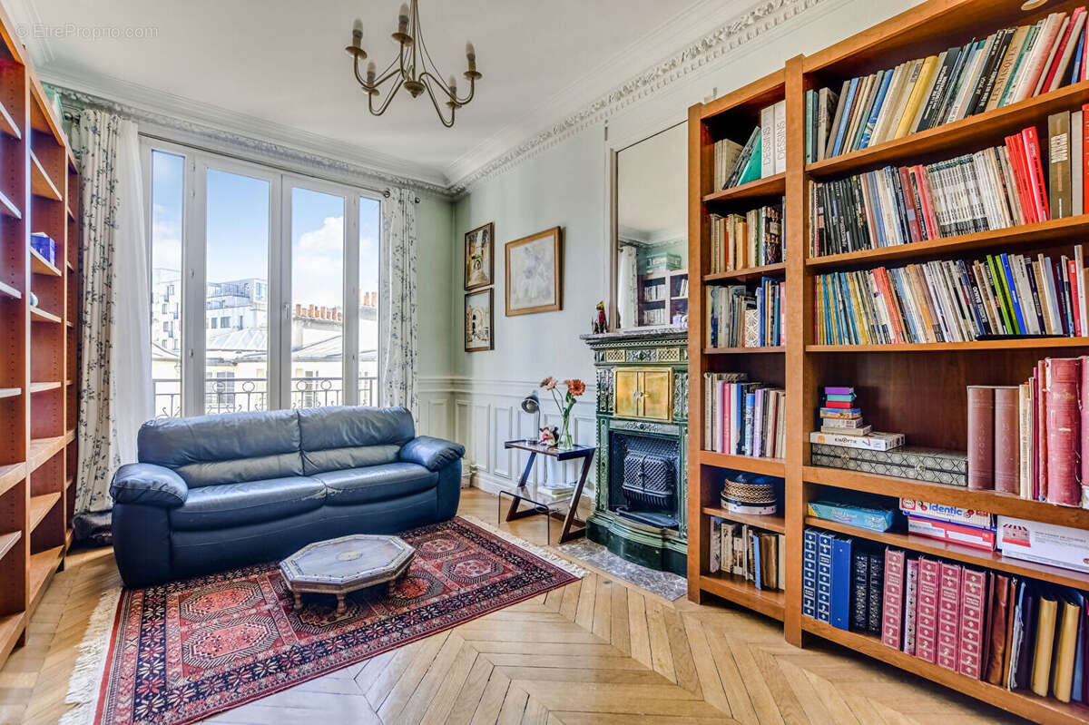 Appartement à PARIS-19E