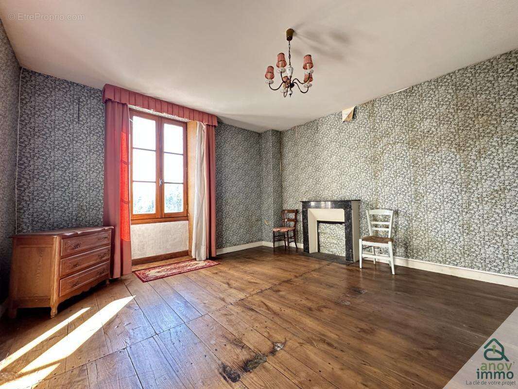 Maison à MASSIGNAC