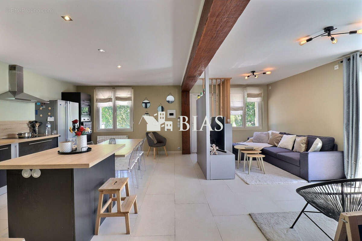 Maison à PONT-L&#039;EVEQUE