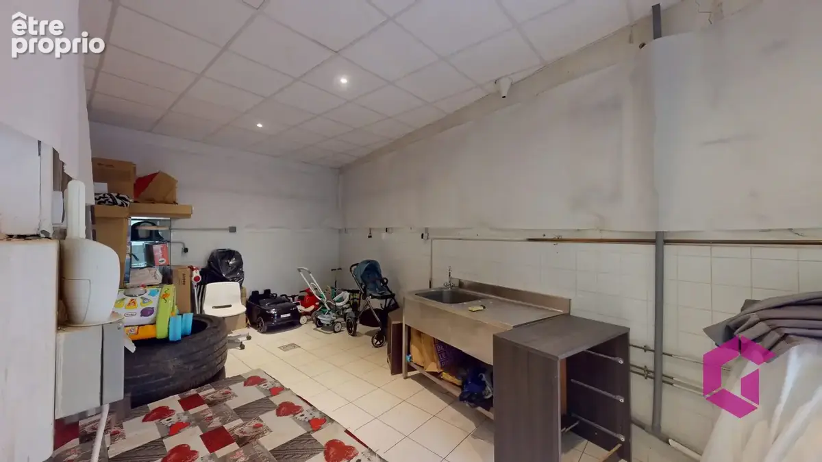 Appartement et local commercial - photo 12