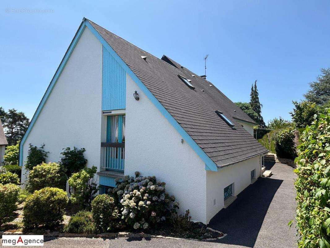 Maison familiale 175 m² – Piscine, jardin paysager et logement indépendant - photo 3