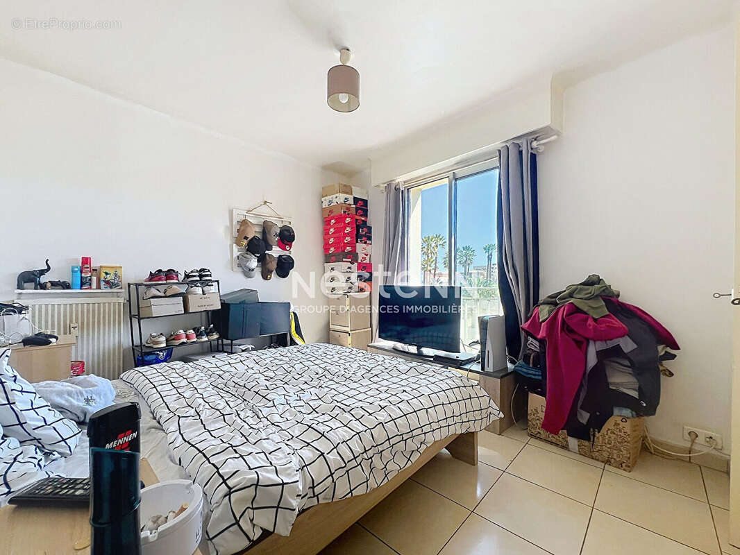 Appartement à VALLAURIS