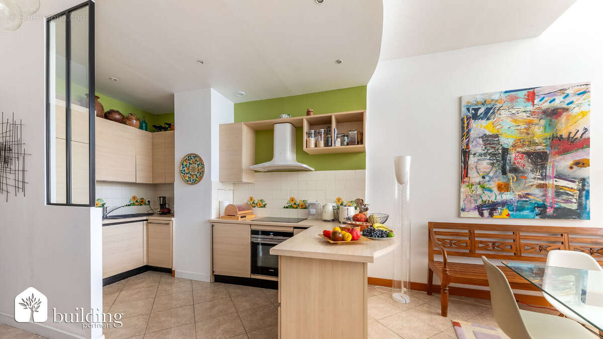 Appartement à COURBEVOIE