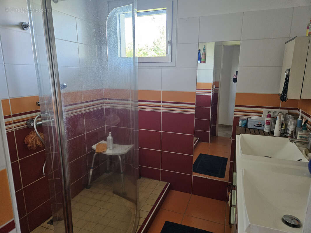 Maison à SAINT-ETIENNE-DE-MER-MORTE