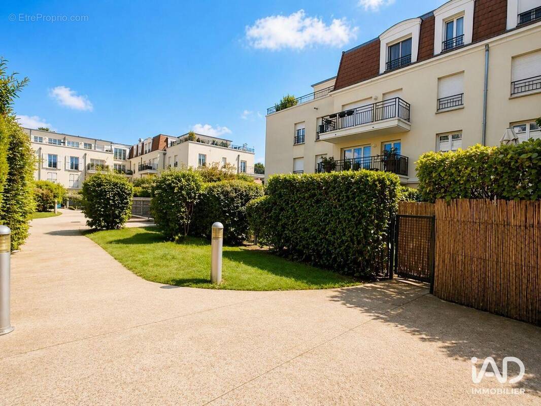 Photo 1 - Appartement à LE PLESSIS-TREVISE