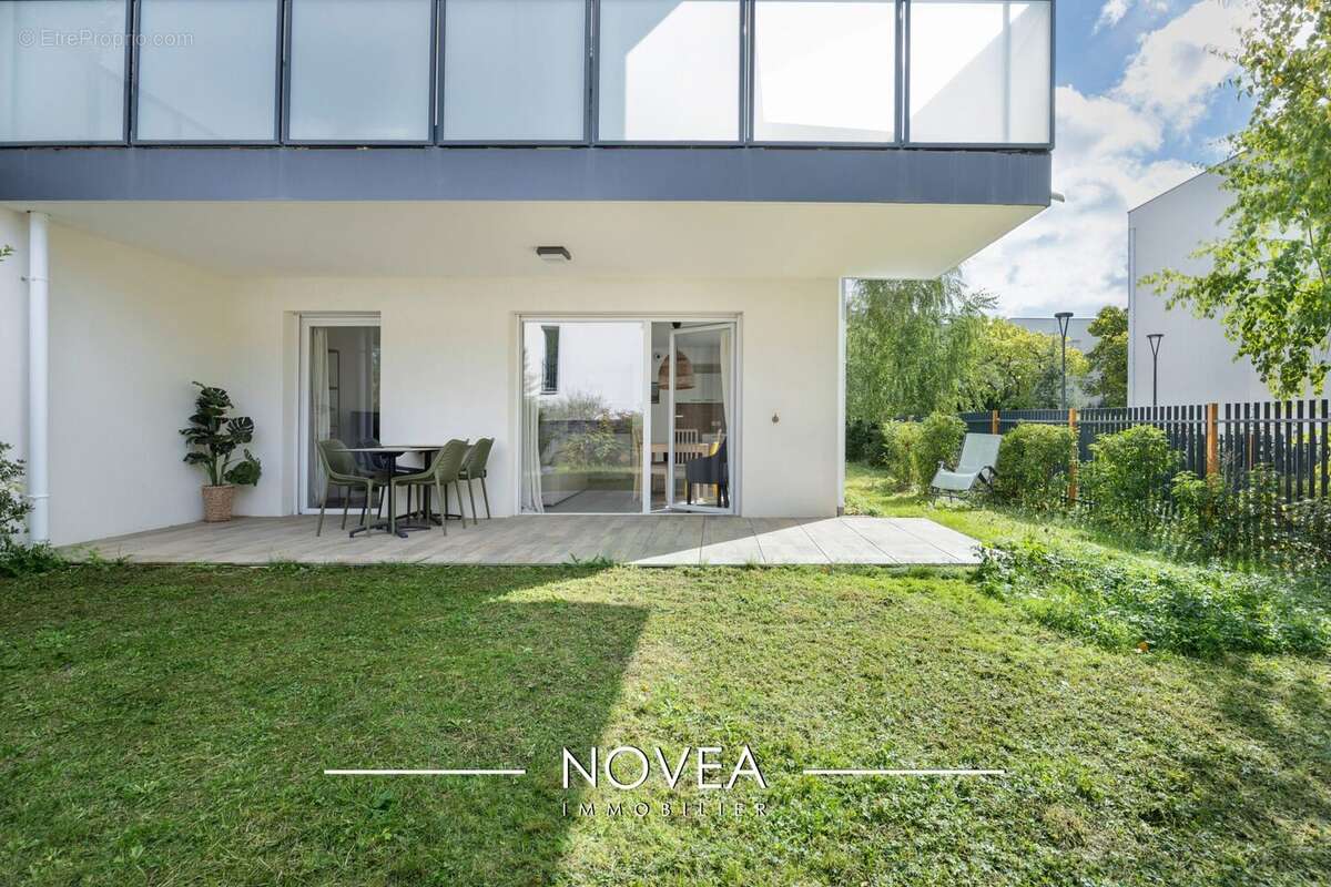 Appartement à CHARBONNIERES-LES-BAINS