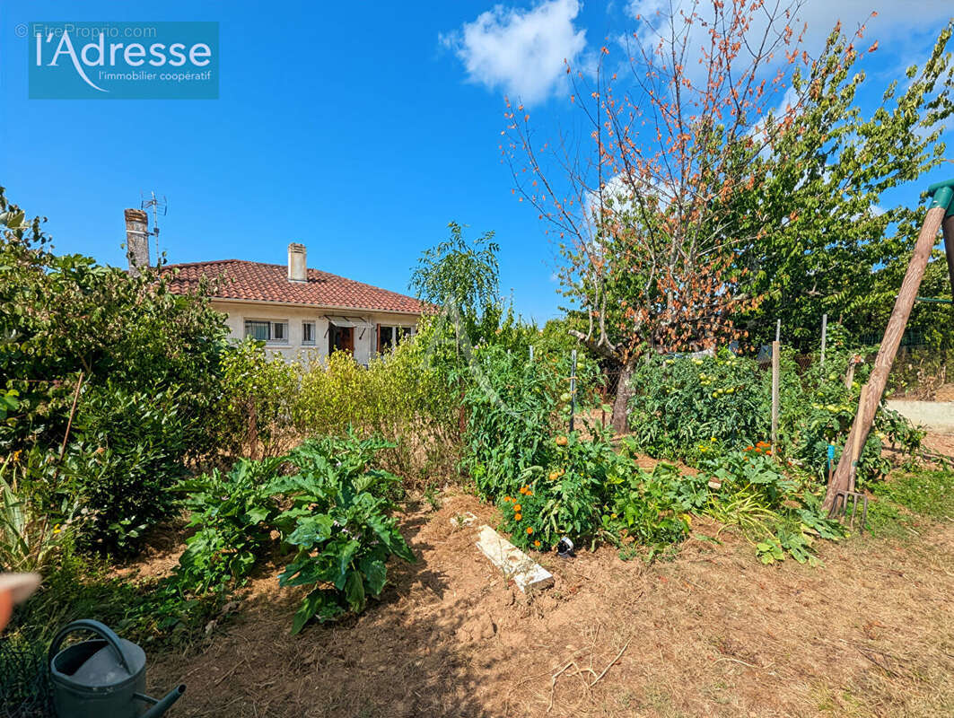 Maison rénovée de 147 m² avec jardin sur les hauteurs de Puy-l'Evêque - photo 17