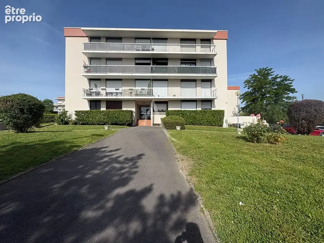 Coup de coeur - vaujours-f2  spacieux avec  terrasse - photo 11