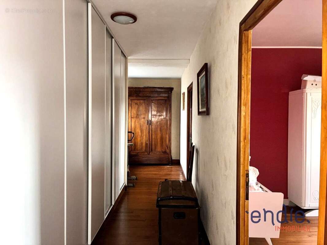 Maison à ESCOU