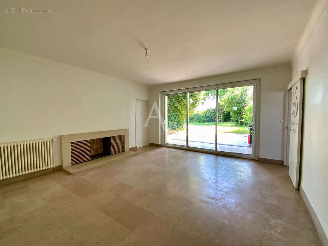 Maison à JONZAC