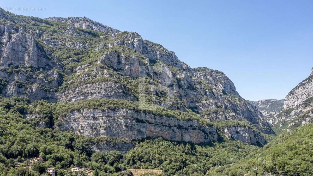 Maison à TOURRETTES-SUR-LOUP
