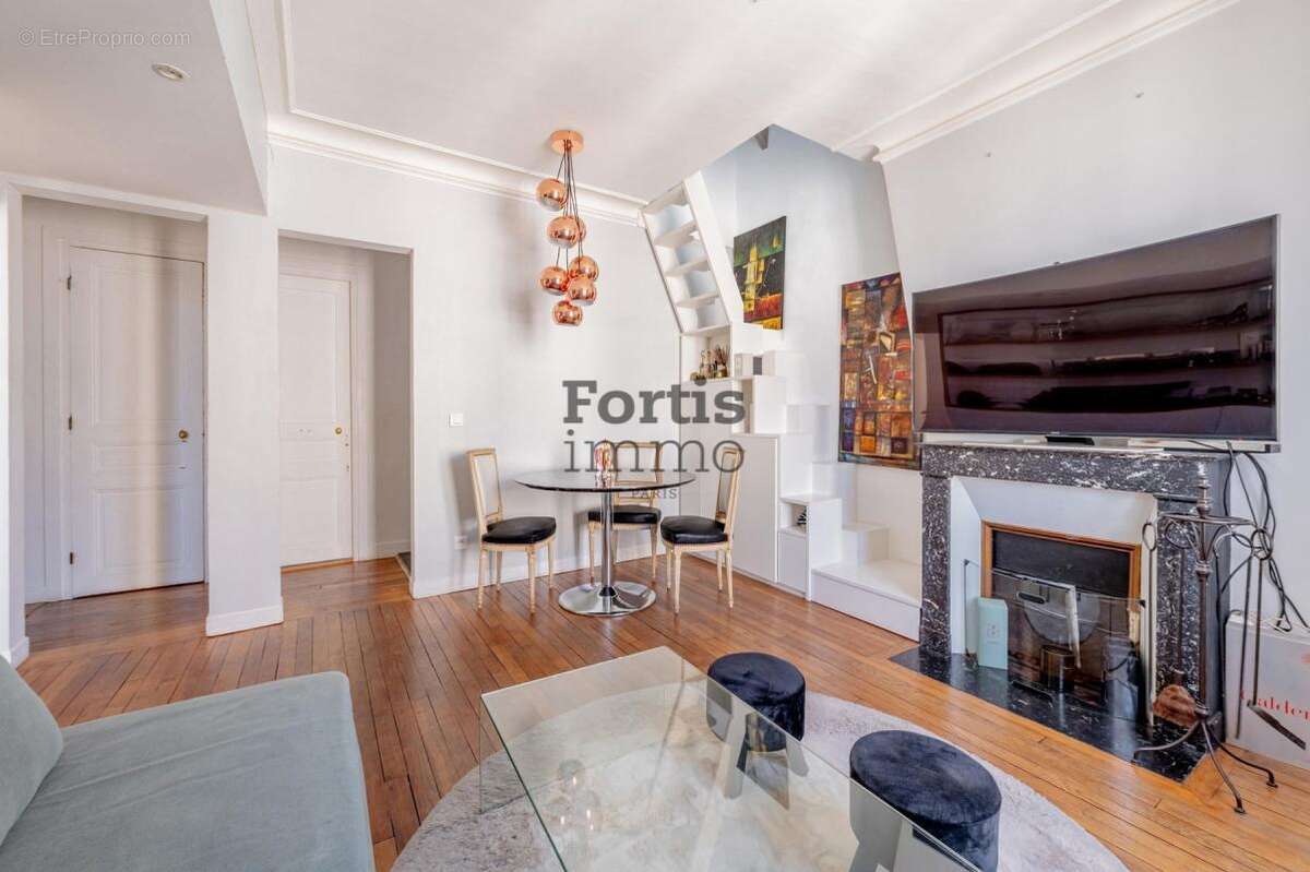 Appartement à LEVALLOIS-PERRET