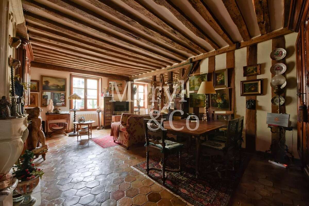 Appartement à PARIS-4E